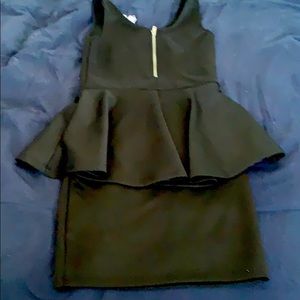 Divided black dress in excellent condition